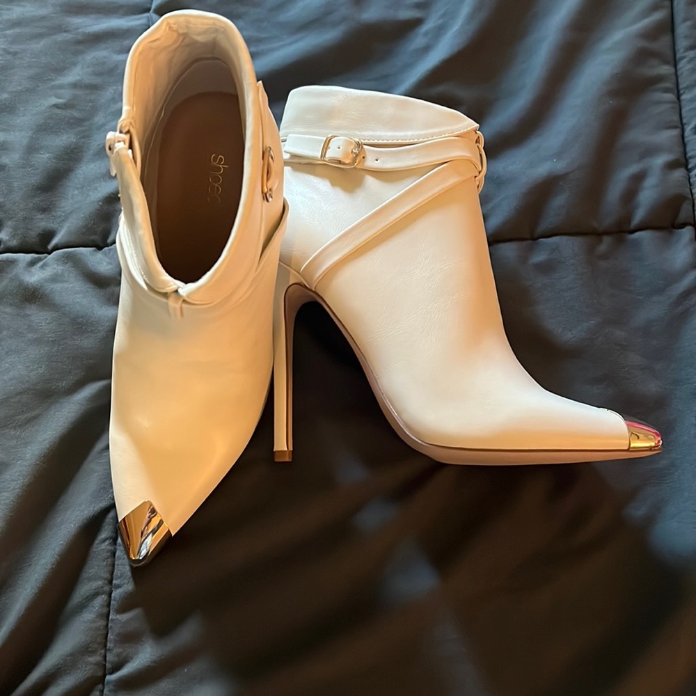 Creme booties size 9